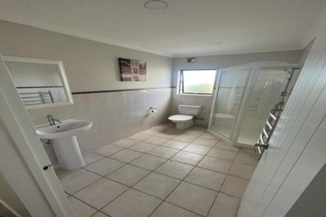 Photo of property in 67 Rising Parade, Fairview Heights, Auckland, 0632