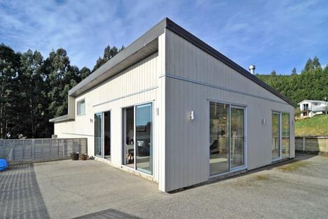 Photo of property in 24 Clearwater Street, Broad Bay, Dunedin, 9014