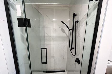 Photo of property in 71 Archibald Road, Kelston, Auckland, 0602