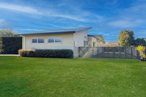 Photo of property in 53 Montgomery Crescent, Kinloch, Taupo, 3377