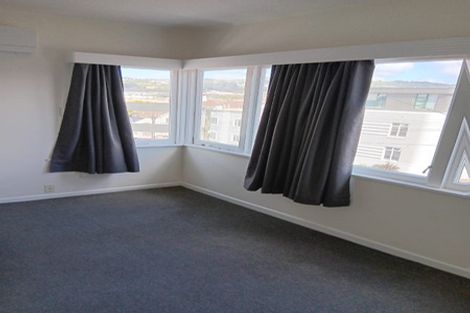 Photo of property in 22 Hawker Street, Mount Victoria, Wellington, 6011