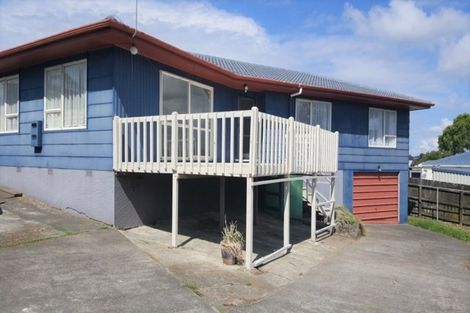 Photo of property in 10 St Margaret Place, West Harbour, Auckland, 0618