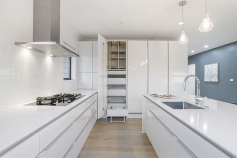 Photo of property in 102b Mellons Bay Road, Mellons Bay, Auckland, 2014