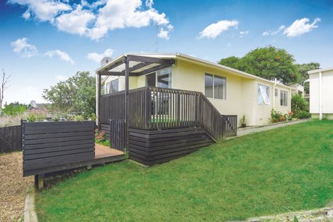 Photo of property in 21 Denarius Lane, Glendene, Auckland, 0602