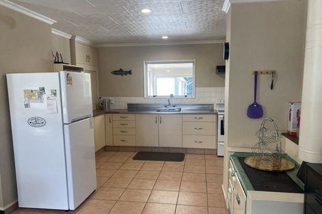 Photo of property in 39 Te Herekiekie Street, Turangi, 3334