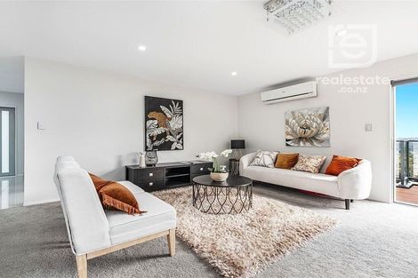 Photo of property in 2 Dhaka Lane, Ranui, Auckland, 0612