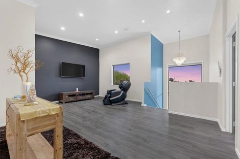 Photo of property in 1 Leven Lane, Totara Heights, Auckland, 2105