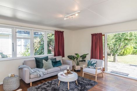 Photo of property in 11 Maire Street, Otaki, 5512