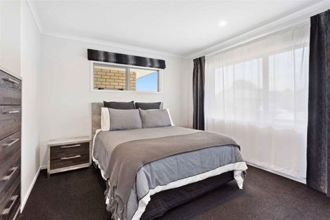 Photo of property in 12 Tralee Place, Bishopdale, Christchurch, 8053