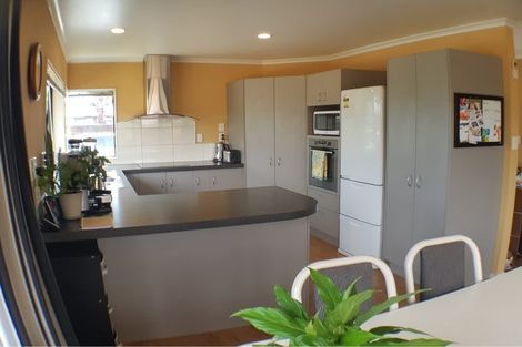 Photo of property in 21 Evansbel Place, Papamoa Beach, Papamoa, 3118