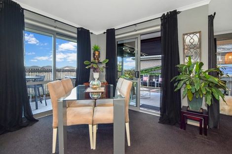 Photo of property in 23 Royal Crescent, Papamoa, 3118