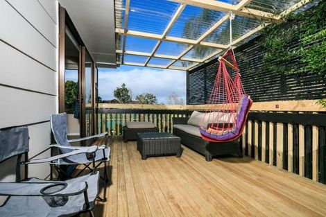 Photo of property in 2/59a Target Road, Totara Vale, Auckland, 0629