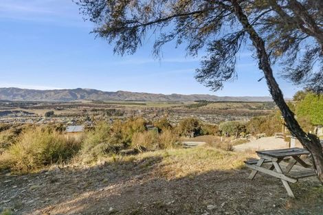 Photo of property in 69 Kanuka Rise, Albert Town, Wanaka, 9305