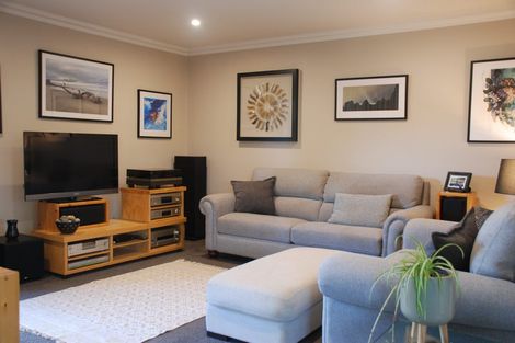 Photo of property in 505 Richmond Road, Lepperton, New Plymouth, 4373