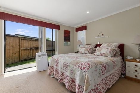 Photo of property in 56 Winchester Place, Rototuna North, Hamilton, 3210