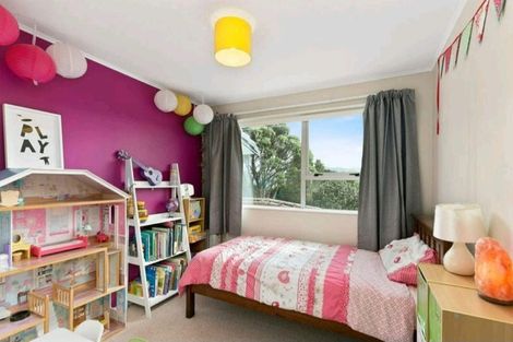 Photo of property in 14 Buccaneer Place, Grenada Village, Wellington, 6037