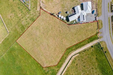 Photo of property in 16 Mowhia Grove, Waitarere, Levin, 5510