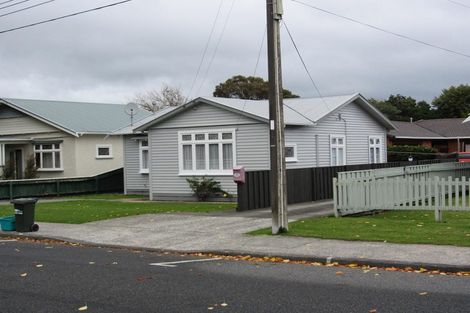 Photo of property in 8 Bracken Street, Petone, Lower Hutt, 5012