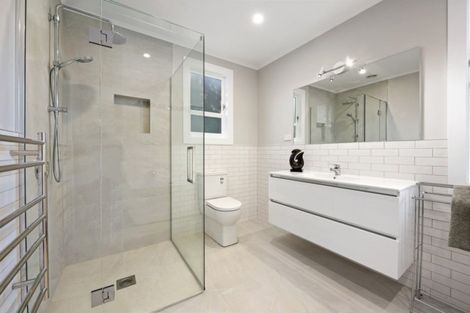 Photo of property in 21 Sunnyview Drive, Brown Owl, Upper Hutt, 5018