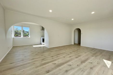 Photo of property in 20 Madison Place, Forrest Hill, Auckland, 0620