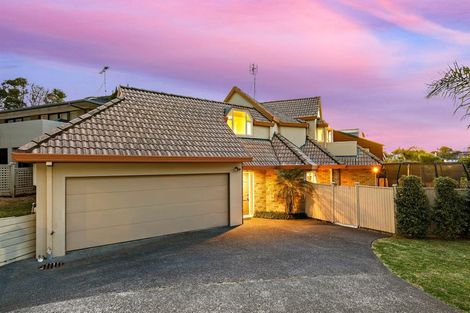 Photo of property in 1/7 Sharon Road, Waiake, Auckland, 0630