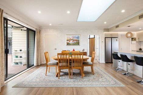 Photo of property in 2 Kotare Grove, Cambridge, 3434