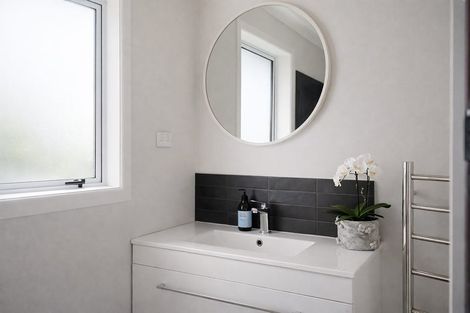 Photo of property in 9 Shanly Street, Waipawa, 4210