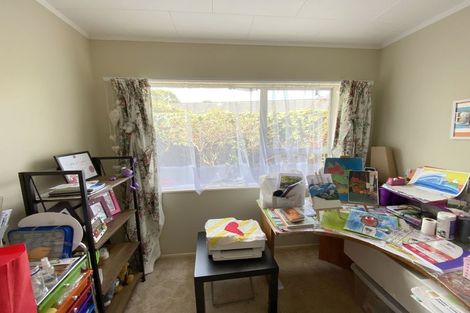 Photo of property in 1/10 Nursery Place, Westown, New Plymouth, 4310