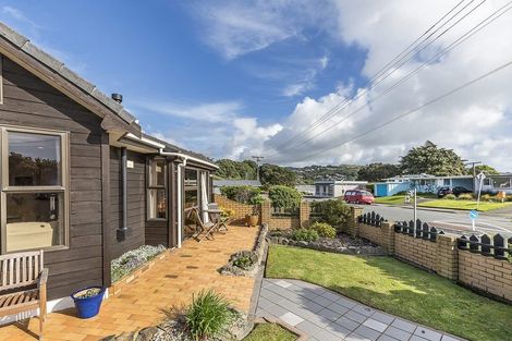 Photo of property in 1/4u Richard Street, Titahi Bay, Porirua, 5022