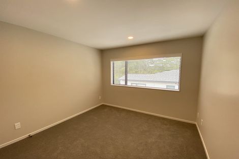 Photo of property in 8 Tagish Way, Orewa, 0931