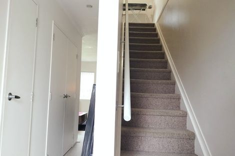 Photo of property in 18 Pyramid Place, Glen Eden, Auckland, 0602