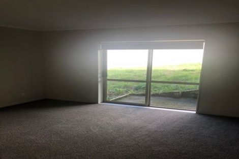 Photo of property in 16 Exotic Place, Massey, Auckland, 0614