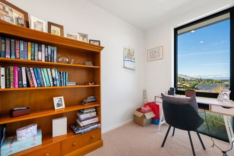 Photo of property in 11 Sarges Way, Lake Hawea, Wanaka, 9382