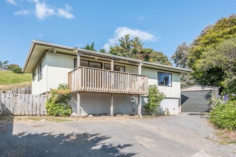 Photo of property in 90 Aorangi Road, Paraparaumu, 5032
