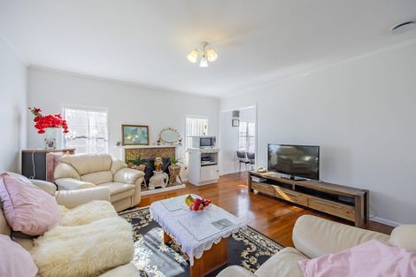 Photo of property in 21 View Road, Glenfield, Auckland, 0627