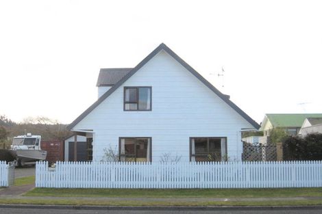 Photo of property in 8 Manaia Road, Tairua, 3508