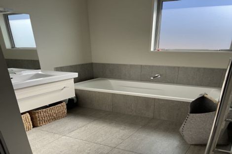 Photo of property in 60 West Meadows Drive, Wanaka, 9305