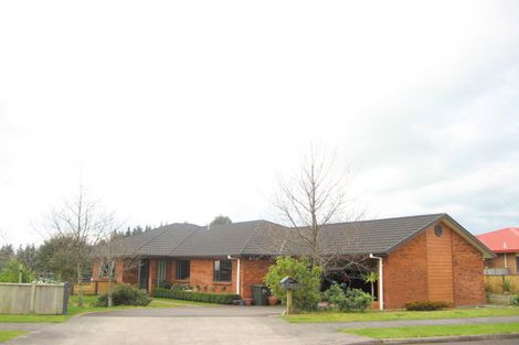 Photo of property in 17 Ashmore Drive, Frankleigh Park, New Plymouth, 4310