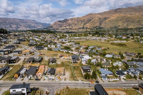 Photo of property in 195 Aubrey Road, Wanaka, 9305