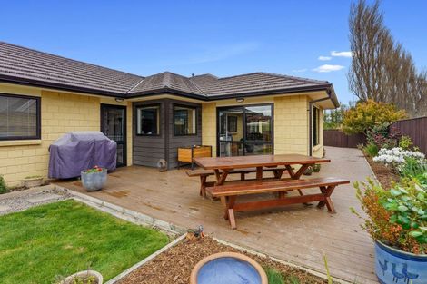 Photo of property in 8 Moy Place, Otaki, 5512