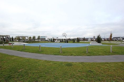 Photo of property in 77 Faringdon Boulevard, Rolleston, 7615