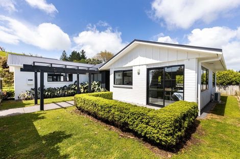 Photo of property in 11 Heta Road, Highlands Park, New Plymouth, 4312