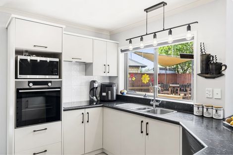 Photo of property in 88 Wentworth Drive, Rototuna North, Hamilton, 3210