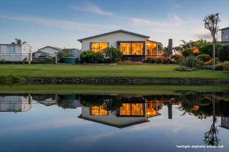 Photo of property in 15 Martin Place, Cooks Beach, Whitianga, 3591