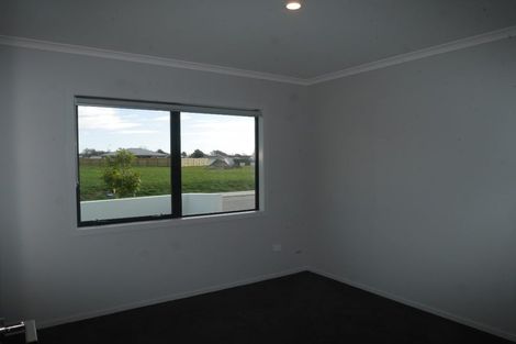 Photo of property in 11 Kingi Te Ahoaho Place, Otaki, 5512