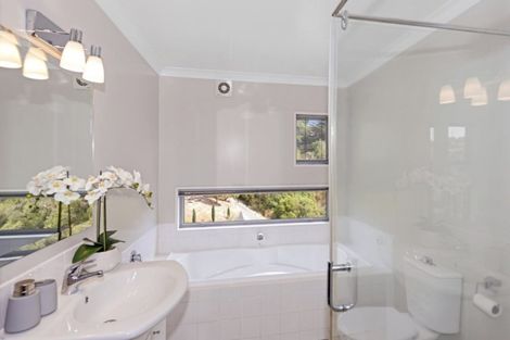 Photo of property in 17 Mandalay Lane, Redcliffs, Christchurch, 8081