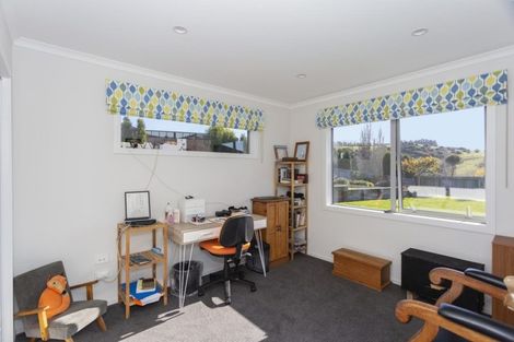 Photo of property in 32 Blue Stone Drive, Waiareka Junction, Oamaru, 9401