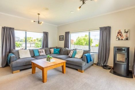 Photo of property in 22 Regent Drive, Paraparaumu Beach, Paraparaumu, 5032