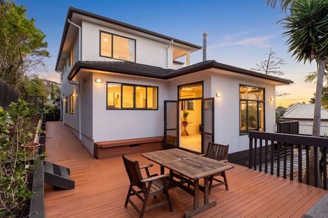 Photo of property in 12b Kimberly Grove, Greenhithe, Auckland, 0632