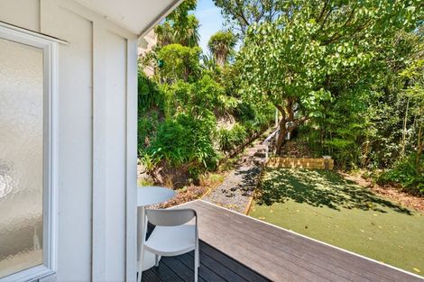 Photo of property in 1 Denholm Road, Hospital Hill, Napier, 4110